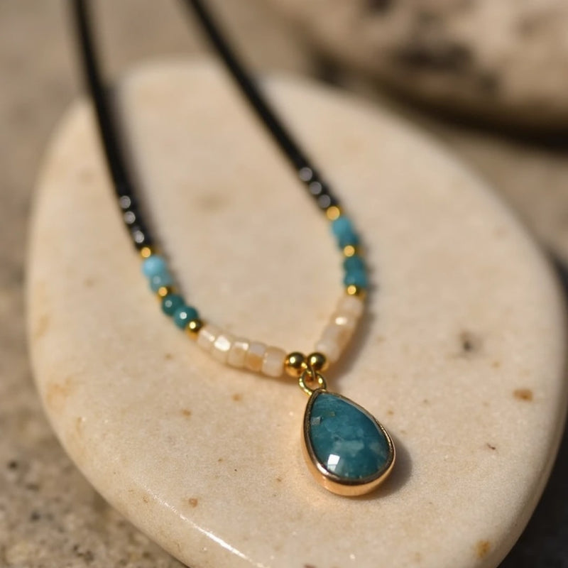 Collier Ras de Cou "Goutte" en Apatite