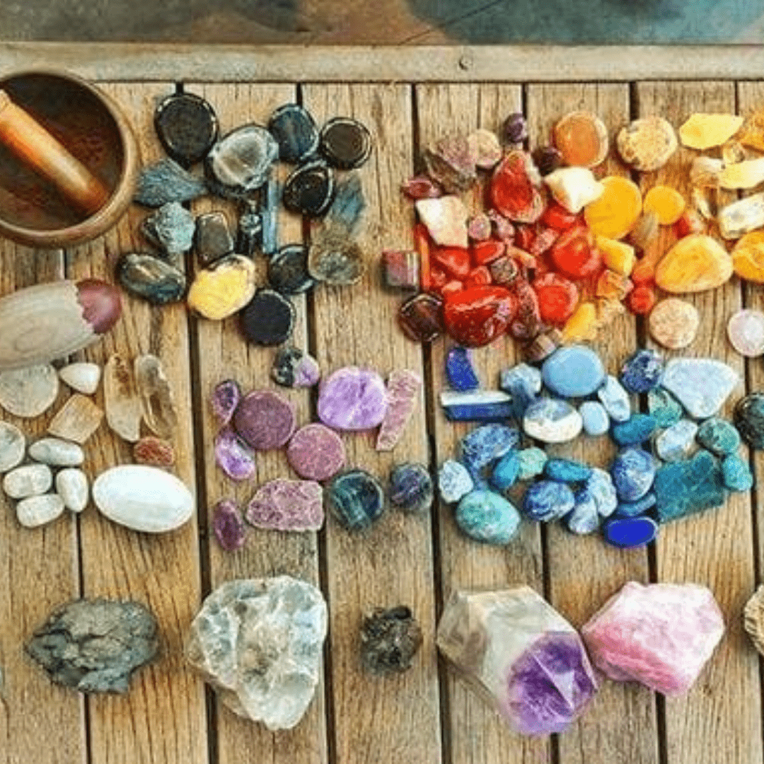 Choisir une pierre selon sa couleur : le guide des teintes
