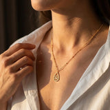 Pendentif "Éveil du Lotus" Doré - - L'Arbre des Chakras