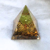 Orgonite "Surya - Arbre du Bonheur" en Oeil de Tigre & Péridot -  - L'Arbre des Chakras