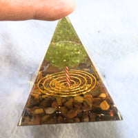 Orgonite "Surya - Arbre du Bonheur" en Oeil de Tigre & Péridot -  - L'Arbre des Chakras