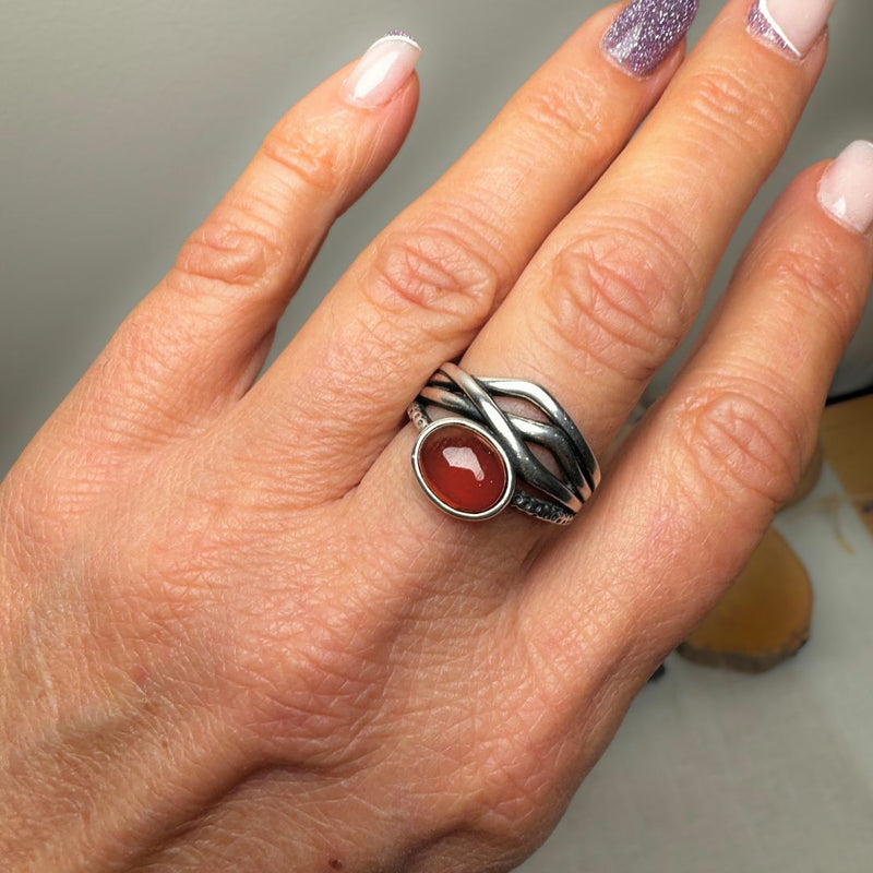 Bague Ajustable "Prema" en Grenat & Argent -  - L'Arbre des Chakras