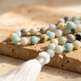 Collier Mala "Sérénité Intérieure" en Amazonite - - L'Arbre des Chakras