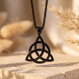 Pendentif "Triquetra" en Acier Inoxydable - Noir - L'Arbre des Chakras