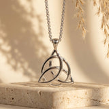 Pendentif "Triquetra" en Acier Inoxydable - Argent - L'Arbre des Chakras