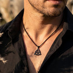 Pendentif "Triquetra" en Acier Inoxydable - - L'Arbre des Chakras