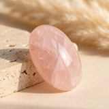 Galet "Cœur Tendre" en Quartz Rose - - L'Arbre des Chakras