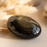 Galet "Ombre et Lumière" en Obsidienne Dorée - - L'Arbre des Chakras