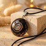 Pendentif Orgonite "Protection Symbolique" en Obsidienne Noire - - L'Arbre des Chakras
