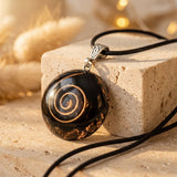 Pendentif Orgonite "Protection Symbolique" en Obsidienne Noire - - L'Arbre des Chakras