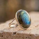Bague Réglable “Reflets Boréaux” en Labradorite - - L'Arbre des Chakras