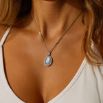 Pendentif "Douceur d’Âme" en Pierre de Lune - - L'Arbre des Chakras