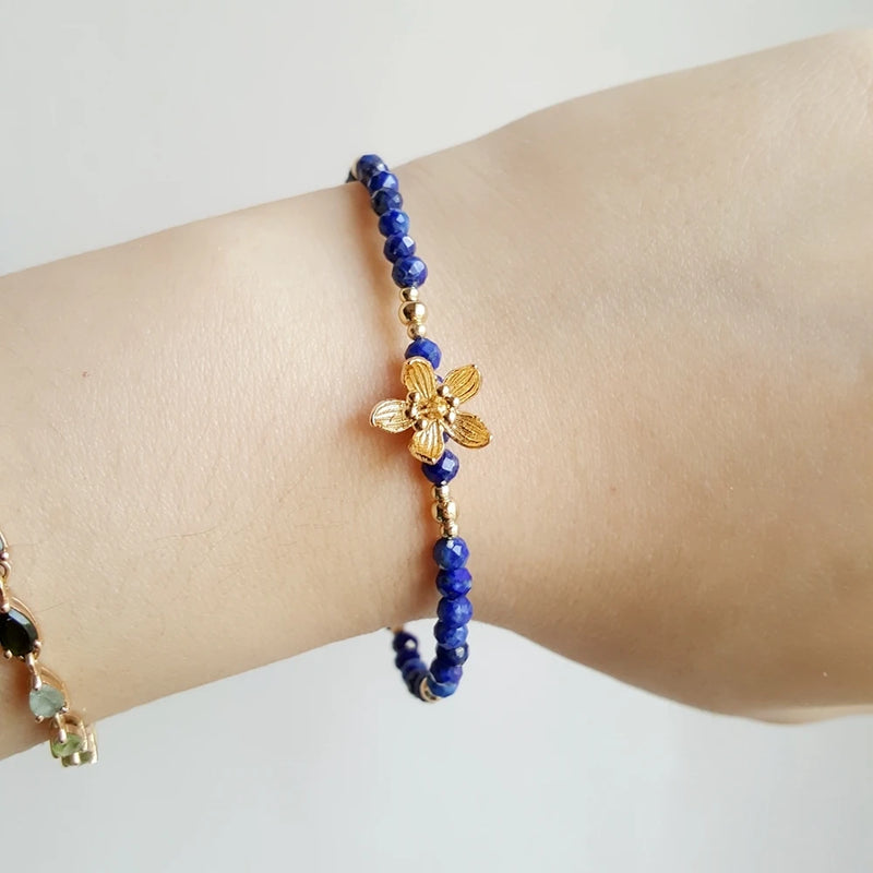 Bracelet "Bleu Sacré" en Lapis Lazuli & Fleur Dorée - 16cm - L'Arbre des Chakras