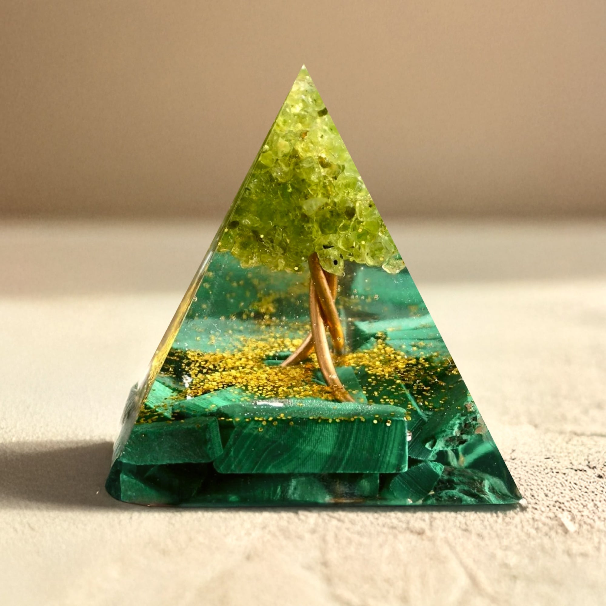 Orgonite "Arbre de Vie Renaissant" en Péridot & Malachite