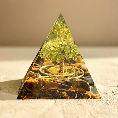 Orgonite "Surya - Arbre du Bonheur" en Oeil de Tigre & Péridot - - L'Arbre des Chakras