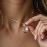 Pendentif "Douceur Infini" en Quartz Rose - - L'Arbre des Chakras