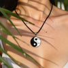 Pendentif "Yin-Yang" en Howlite & Obsidienne Noire - - L'Arbre des Chakras