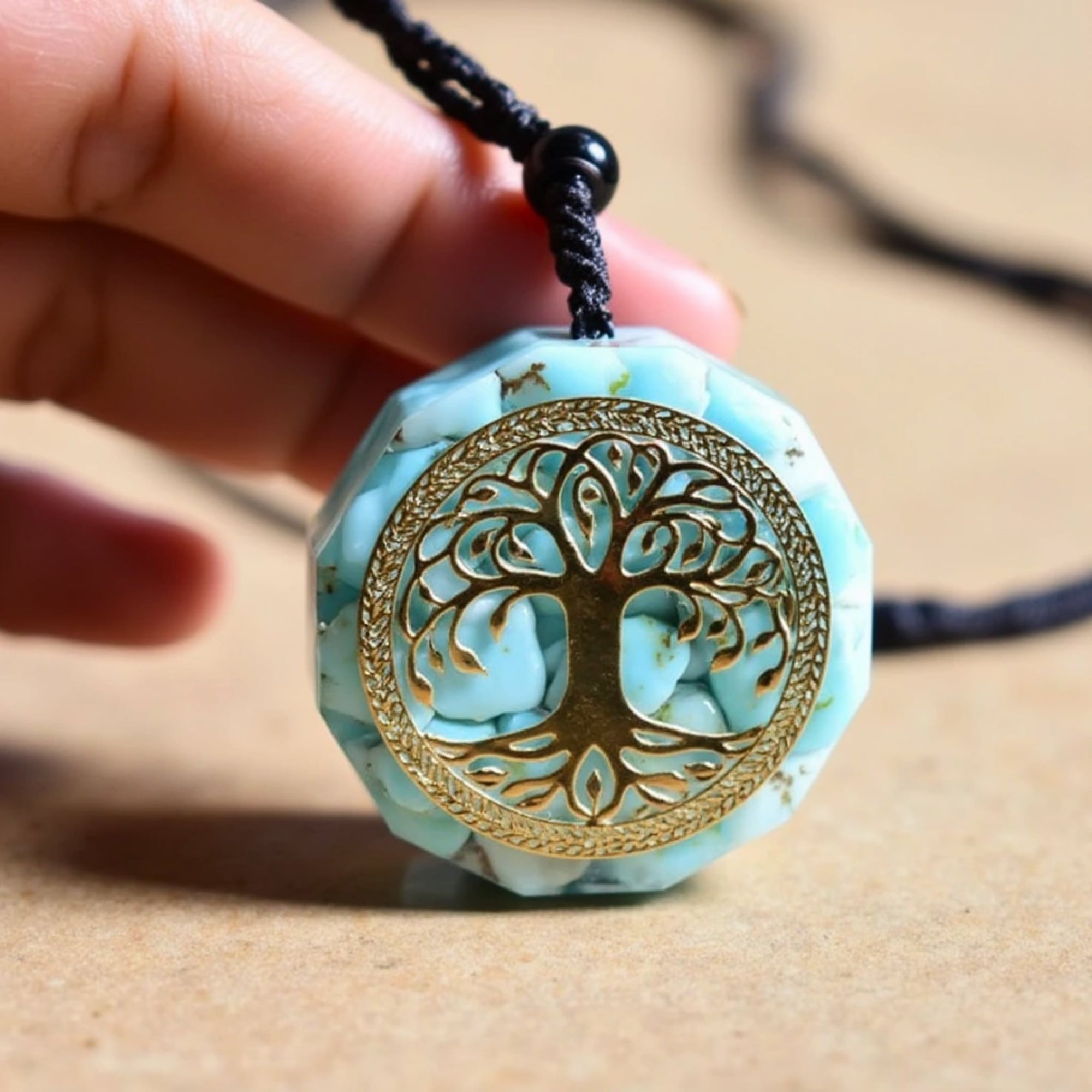 Pendentif Orgonite "Anahata" en Turquoise