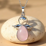 Pendentif Petit Ange et sa Pierre Naturelle - Quartz Rose - L'Arbre des Chakras