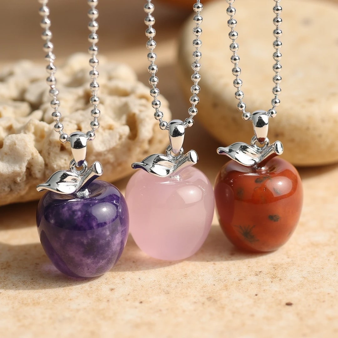 Pendentif "Pomme" en Pierre Naturelle