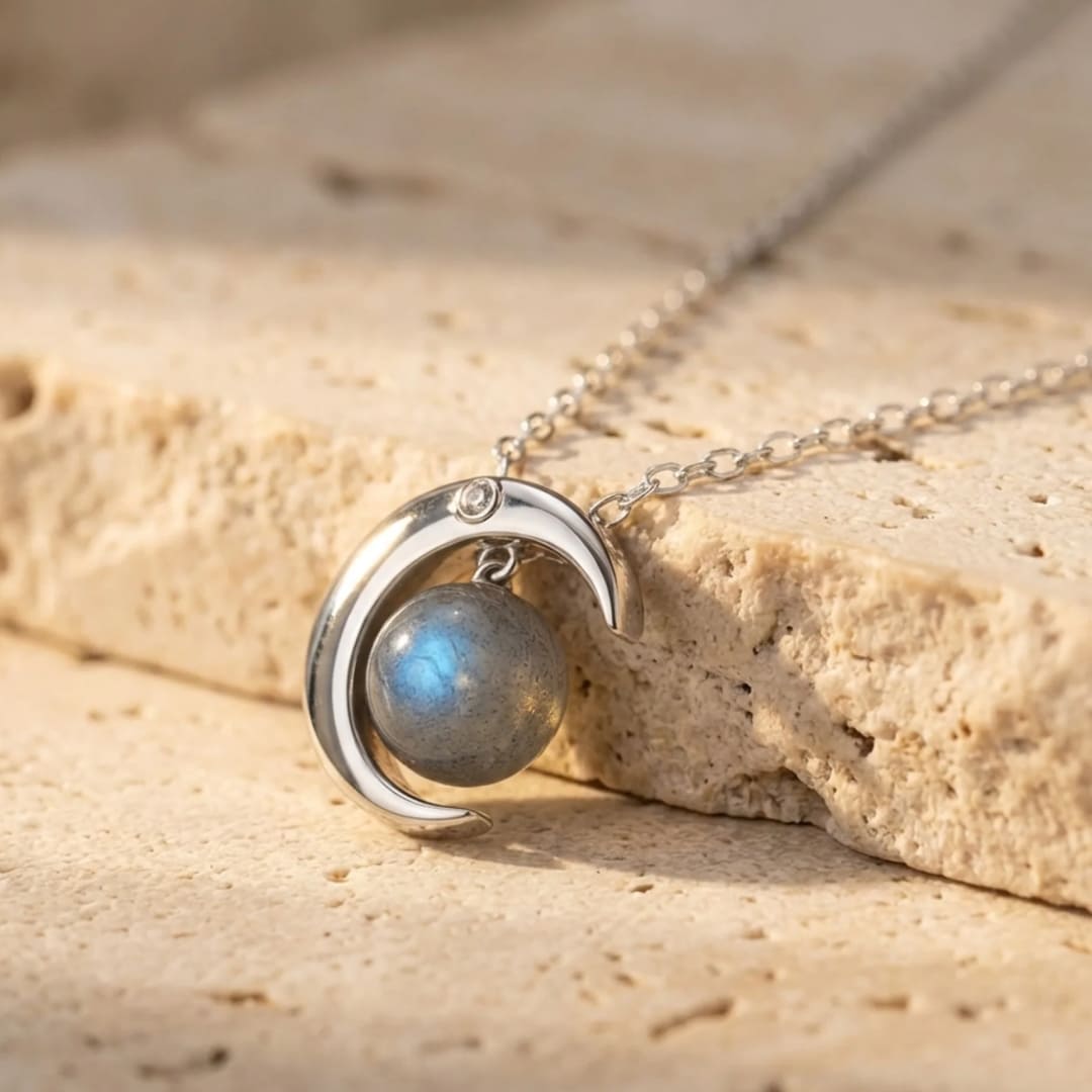 Pendentif "Lune Enchantée" en Labradorite & Argent - - L'Arbre des Chakras