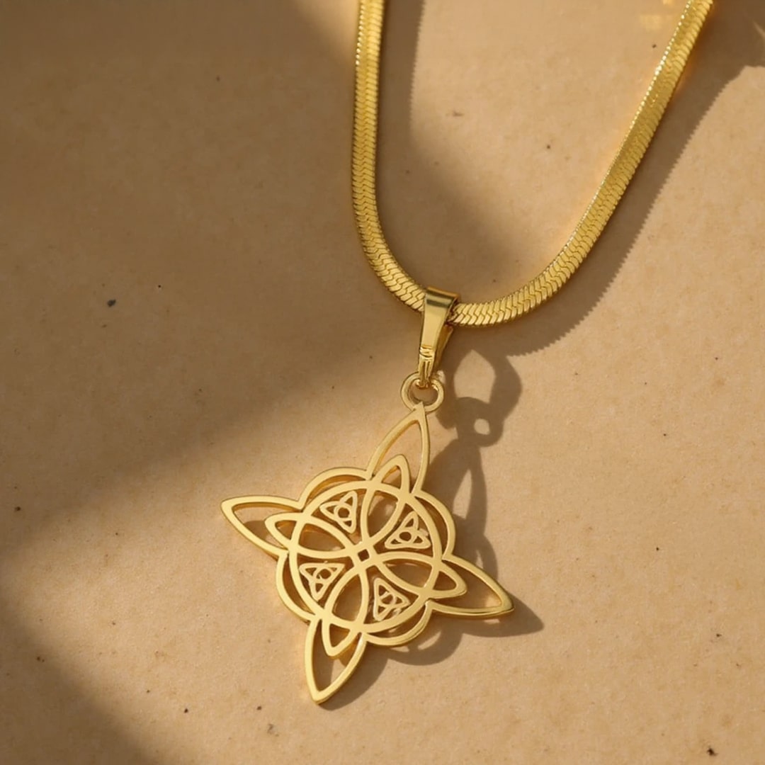 Pendentif "Protection Éternelle" - Nœud de Sorcière, Chaîne plate