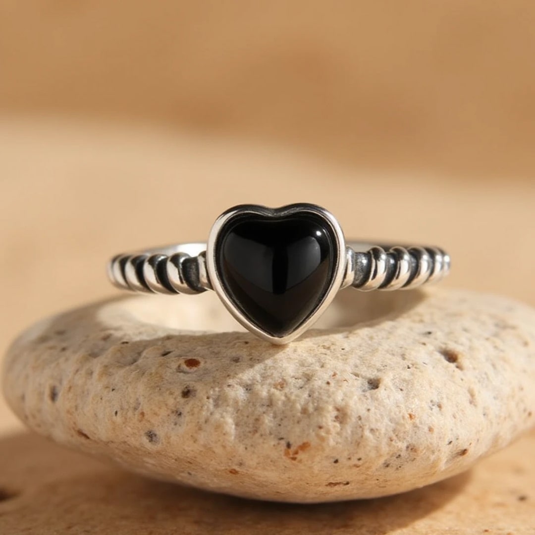 Bague Ajustable "Coeur de Nuit" en Onyx & Argent