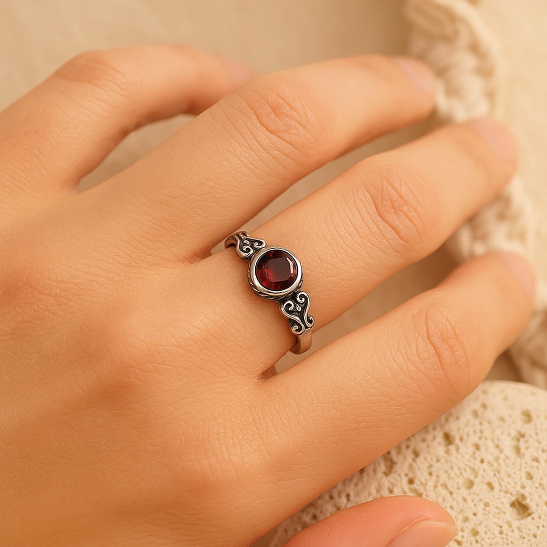 Bague Réglable "Feu Sacré"  en Grenat et Argent