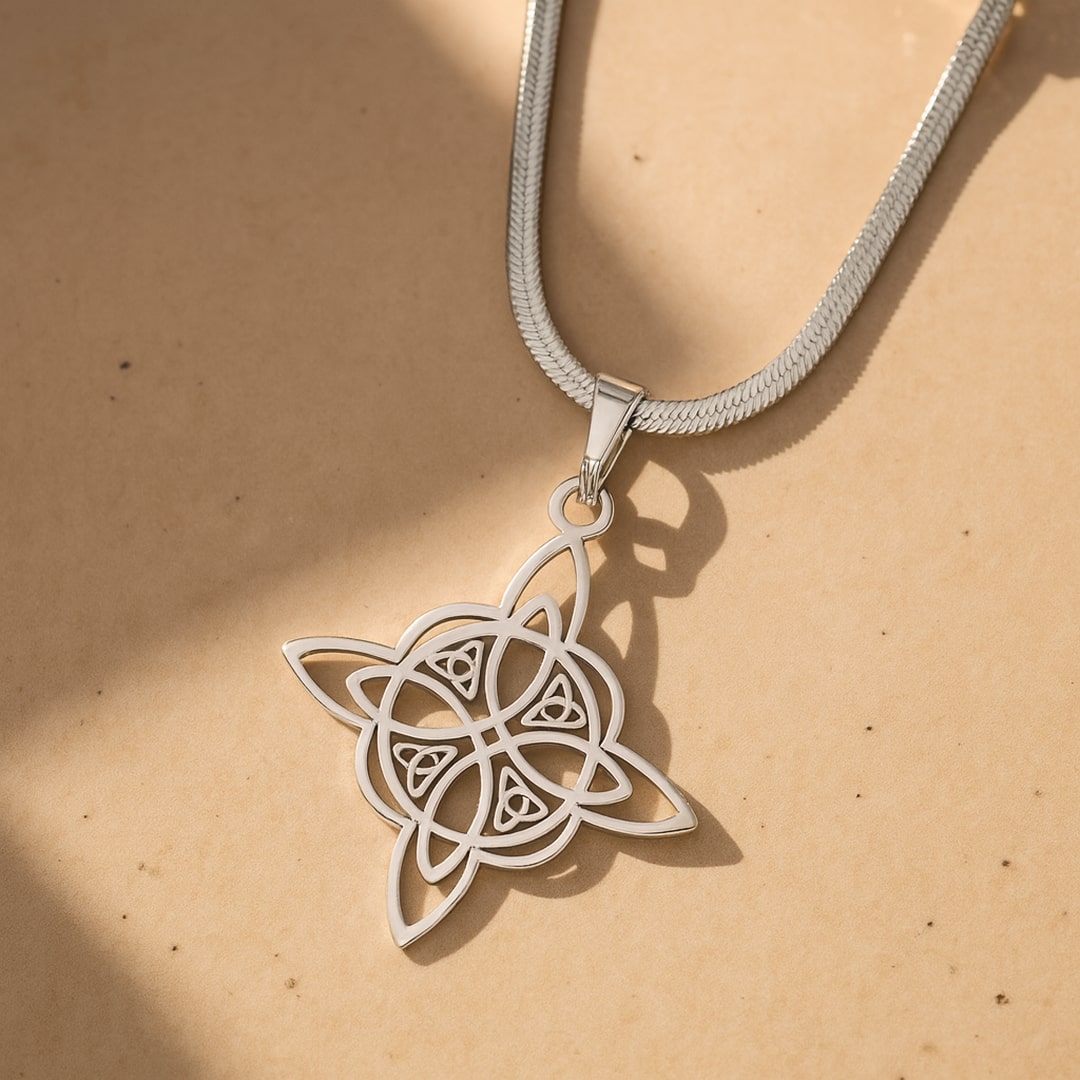 Pendentif "Protection Éternelle" - Nœud de Sorcière, Chaîne plate - Argent - L'Arbre des Chakras