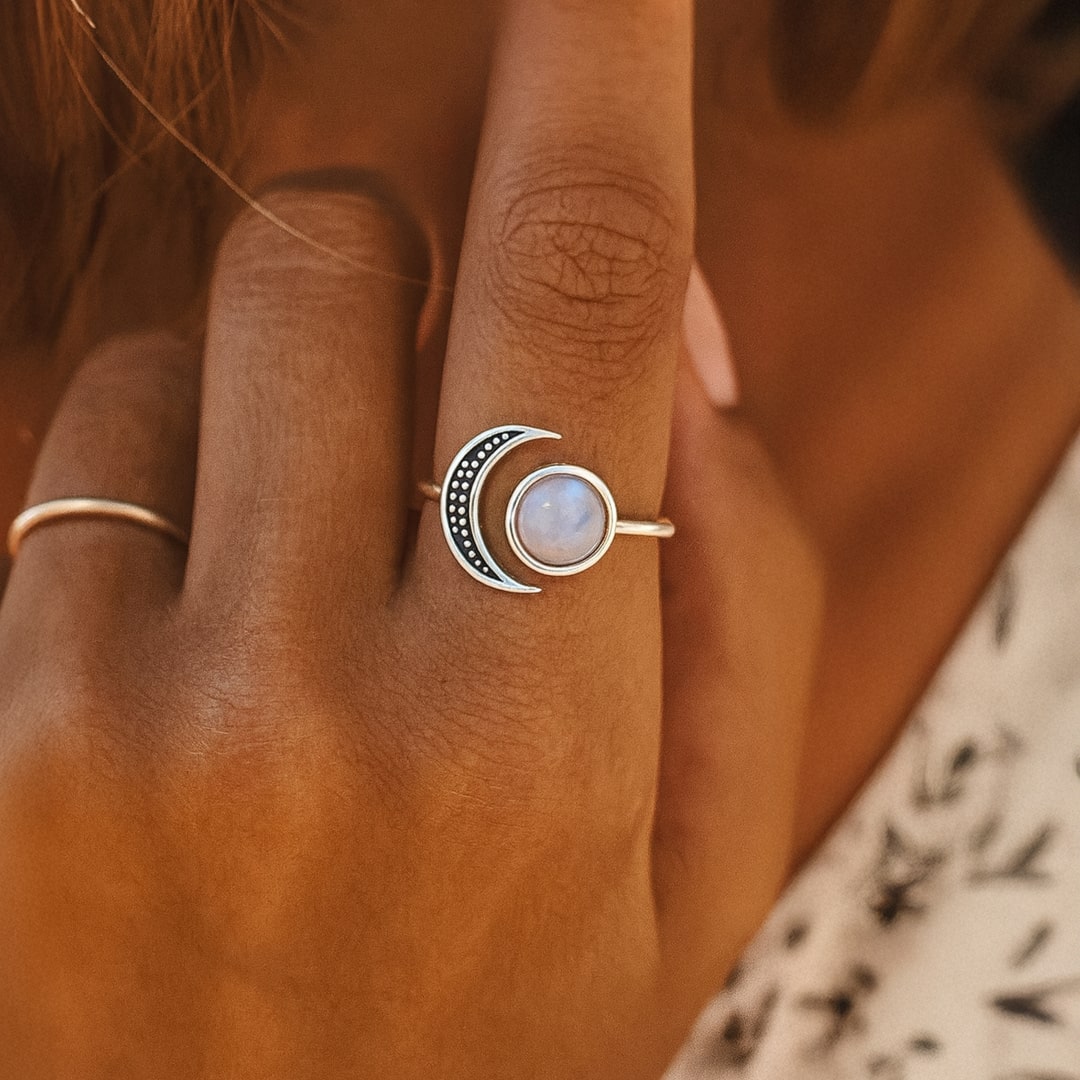 Bague Ajustable "Séléné" en Pierre de Lune - - L'Arbre des Chakras