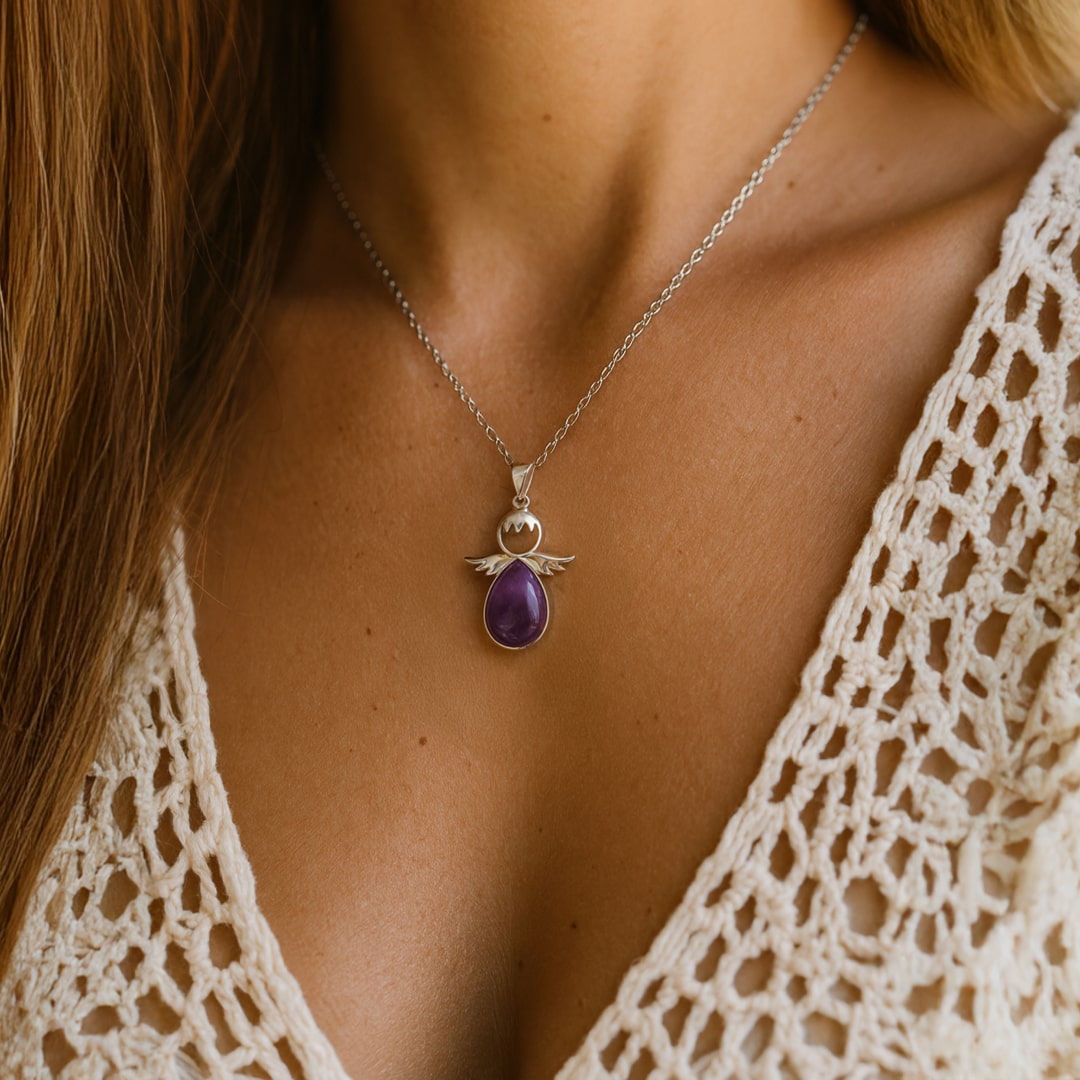 Pendentif Petit Ange et sa Pierre Naturelle