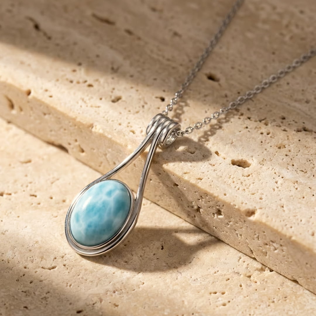 Pendentif "Éclat de Sérénité" en Larimar et Argent - - L'Arbre des Chakras