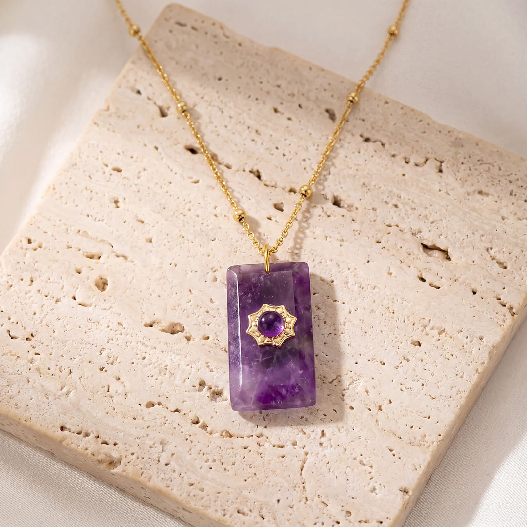 Pendentif “Éclat Violet Impérial” en Améthyste - - L'Arbre des Chakras