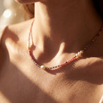 Collier "Éclat de Sérénité" en Rhodonite, Améthyste & Perles de Culture d'Eau Douce - - L'Arbre des Chakras