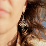Boucles d'Oreilles "Lotus Unalome" - - L'Arbre des Chakras
