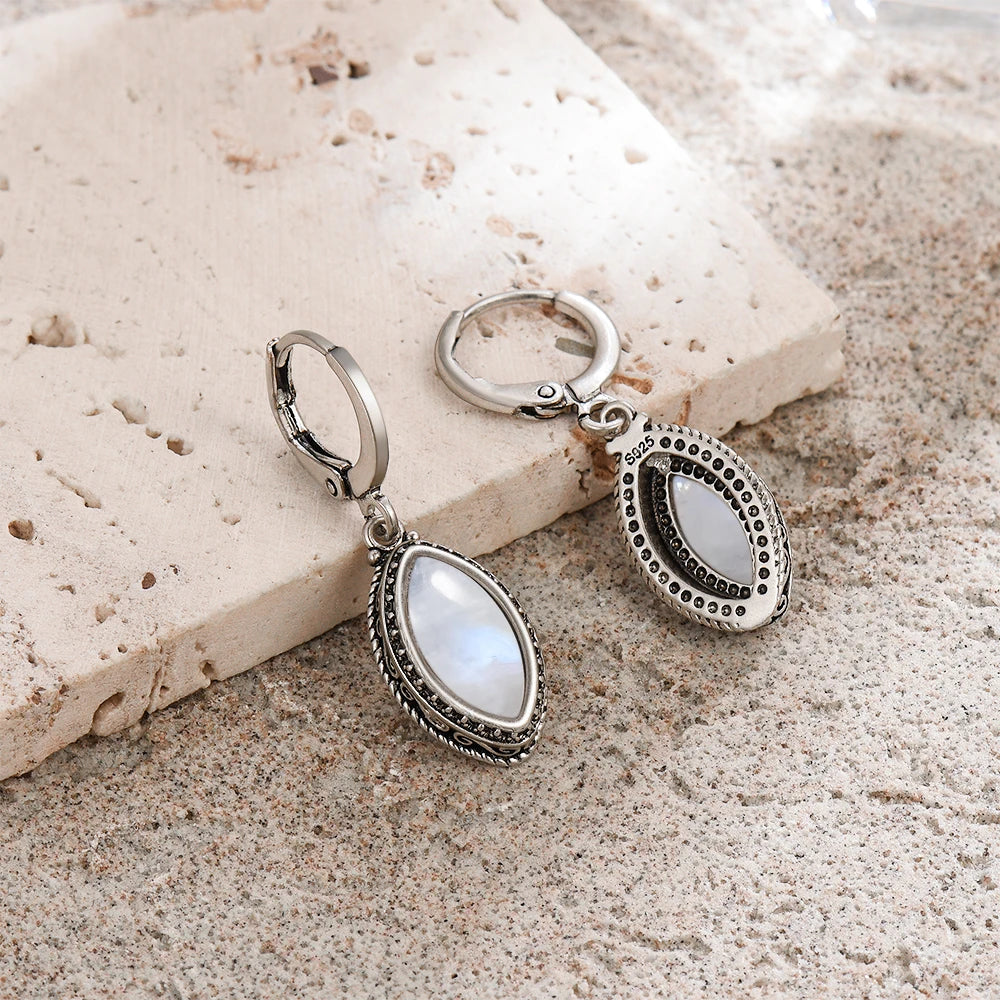 Boucles d'Oreilles "Calme & Lumière" en Pierre de Lune - - L'Arbre des Chakras