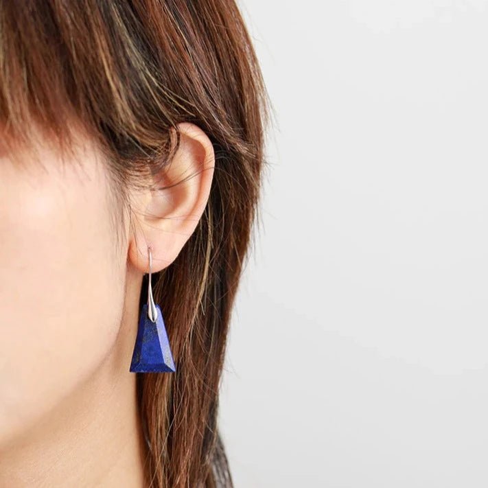 Boucles d'Oreilles Minimalistes en Lapis Lazuli -  - L'Arbre des Chakras