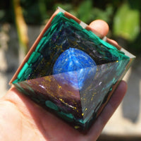 Orgonite "Kâli" en Lapis Lazuli, Améthyste & Malachite -  - L'Arbre des Chakras