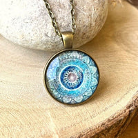 Pendentif "Mandala" - Couleur Bronze ou Argent -  - L'Arbre des Chakras