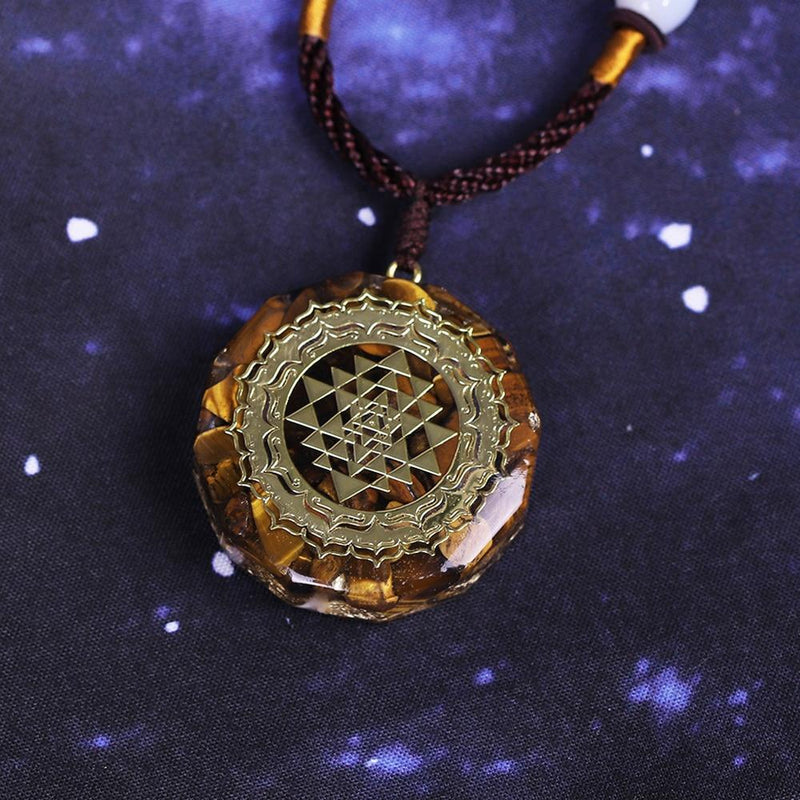 Pendentif Orgonite "Sri Yantra - Protection Sacrée" en Oeil de Tigre -  - L'Arbre des Chakras