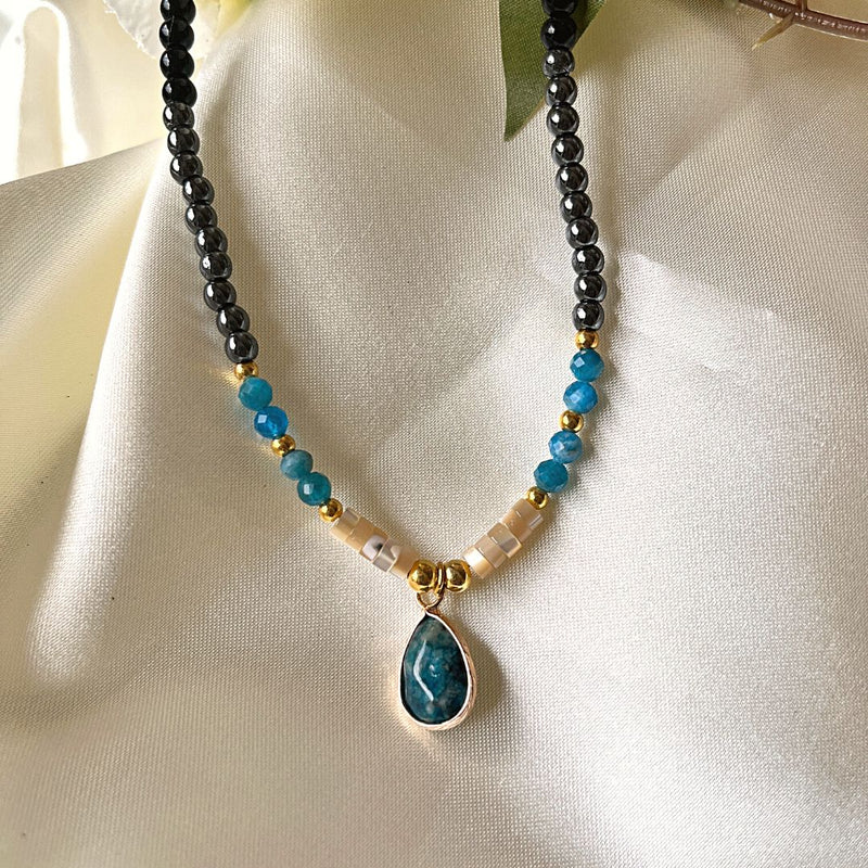 Collier Ras de Cou "Goutte" en Apatite -  - L'Arbre des Chakras