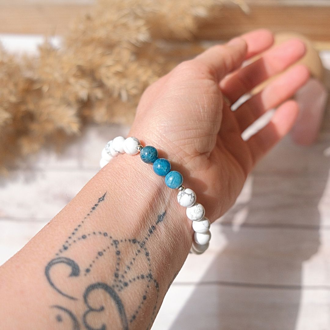 Bracelet "Amincissement" en Apatite & Howlite -  - L'Arbre des Chakras